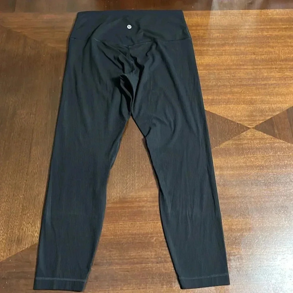 Lululemon high rice crop legging - Picture 3 of 6